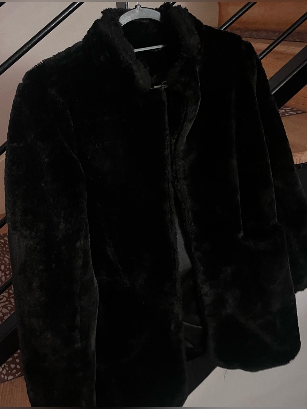 Faux-Fur Shrug-Coat with Pockets Sz Med